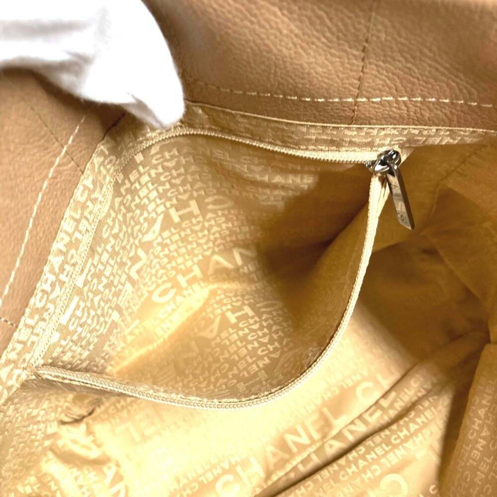 CHANEL Cream Caviar Leather Logo Shoulder Bag - Picture 13 of 15
